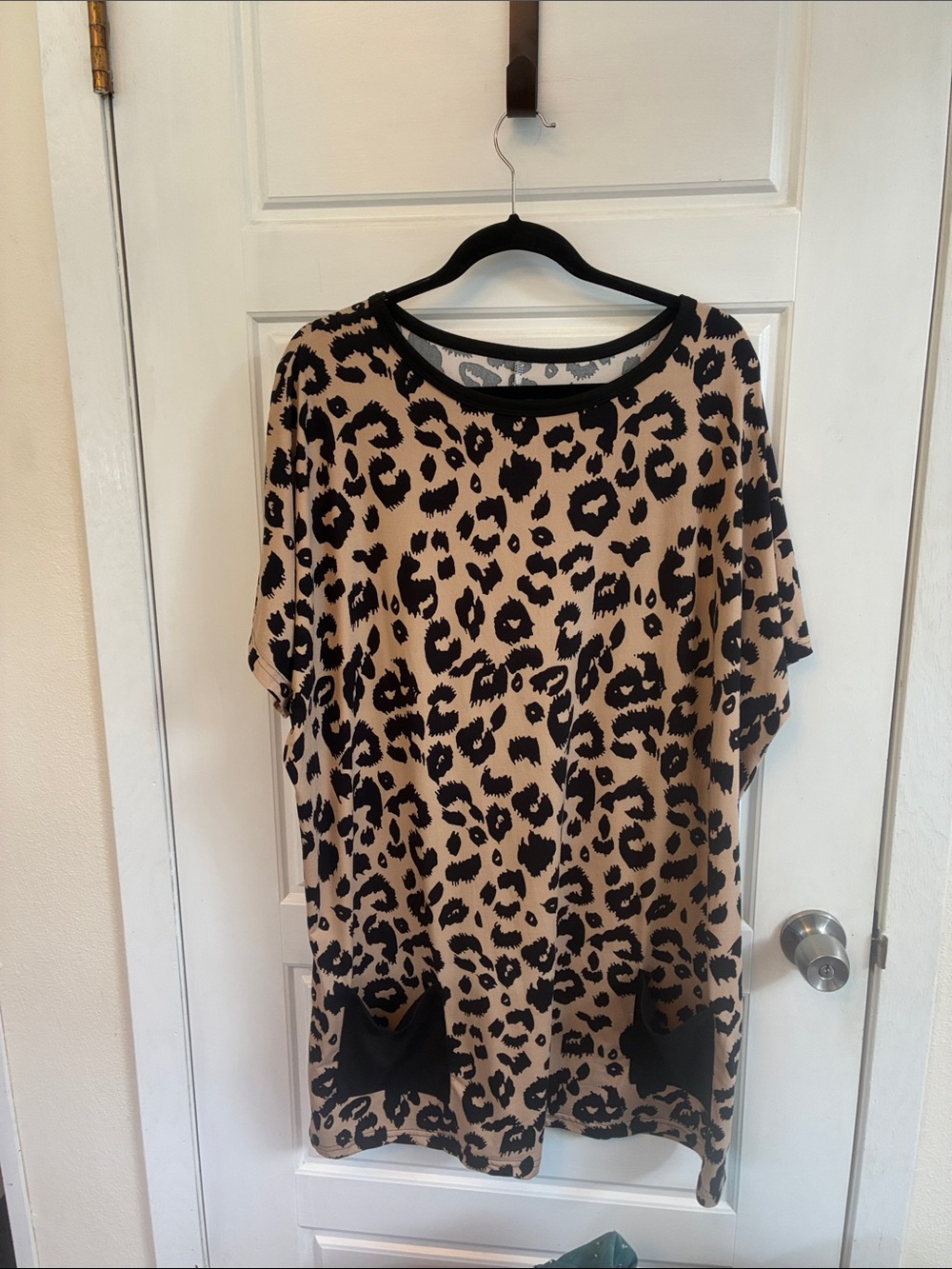 Leopard Print Tunic Top with Pocket Accents - Tan & Black